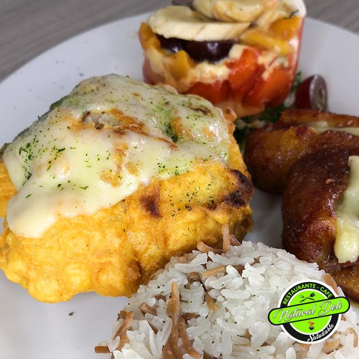 COLIFLORES REBOZADOS Aguacates rellenos - menú vegetariano - Natural Deli Restaurante Saludable Bogotá